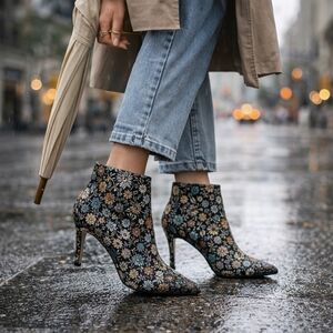 Sam Edelman Metallic Floral Brocade Pointed Toe Stiletto Ankle Booties EUC